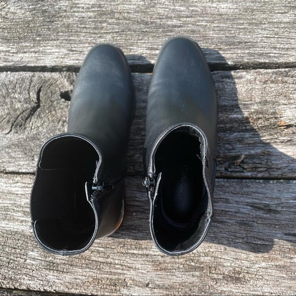 NWT Nine West black zipper ankle flat faux leather booties - Picture 3 of 10